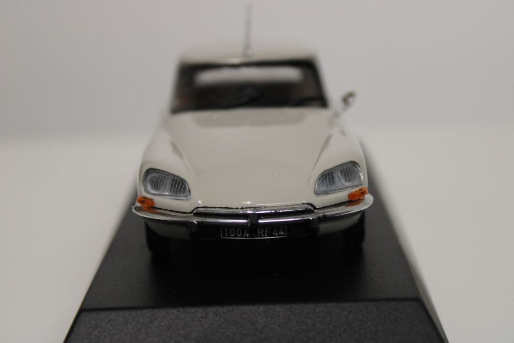 CITROËN DS 23 Pallas de 1974 Bleu d' Orient au 1/18 de NOREV 181723 EUR